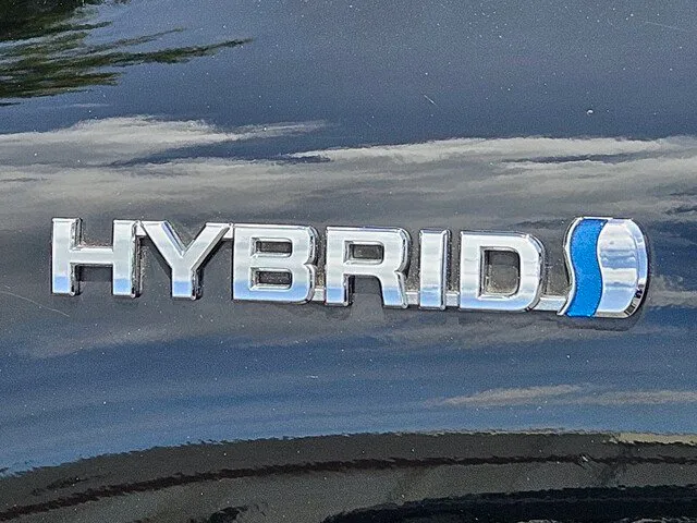 2021 Toyota Venza LE thumbnail 35