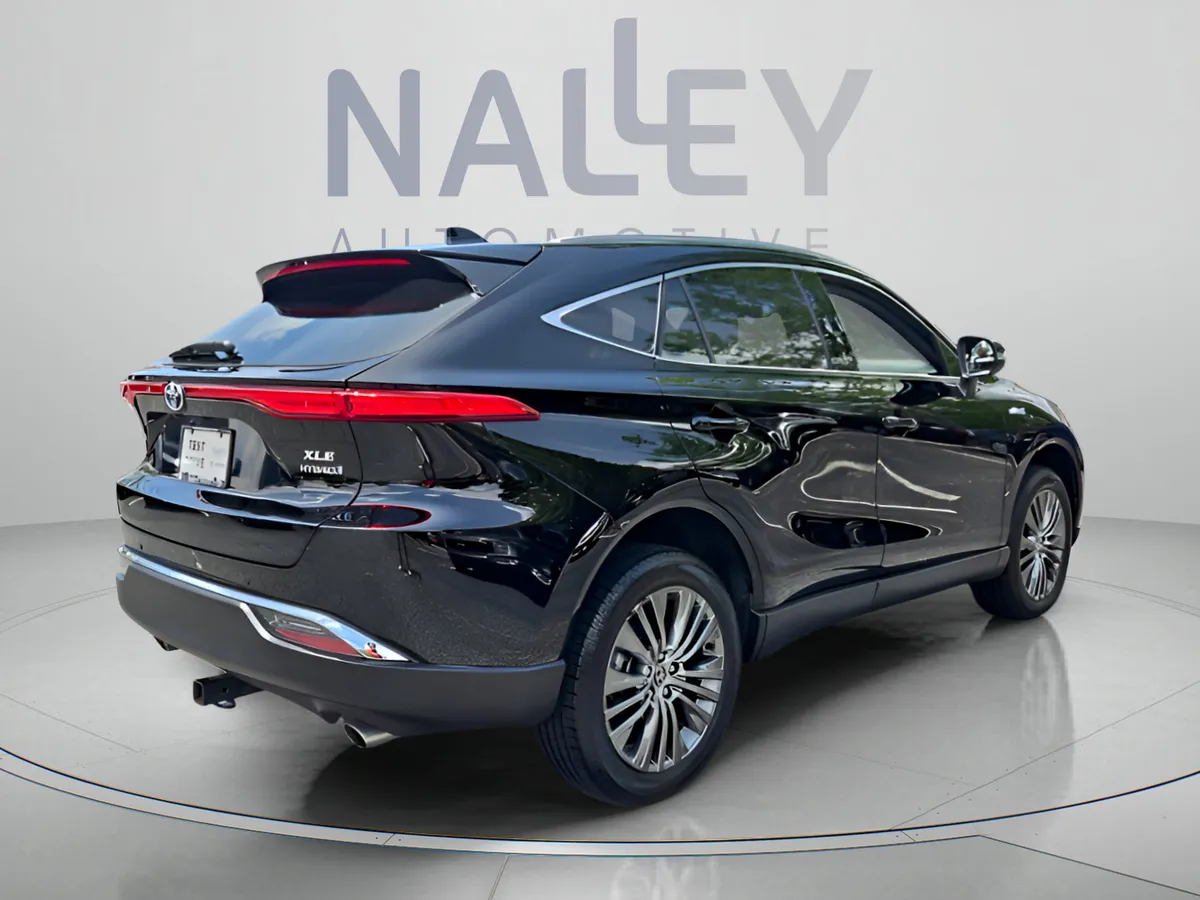 2021 Toyota Venza LE thumbnail 6