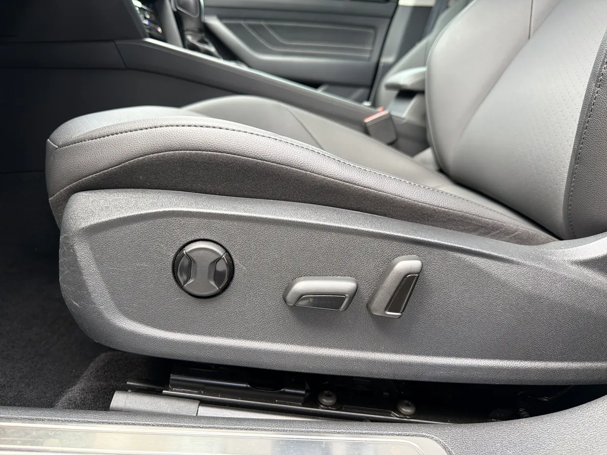 2021 Volkswagen Arteon SE thumbnail 22