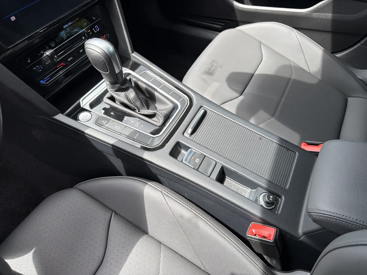2021 Volkswagen Arteon SE thumbnail 30