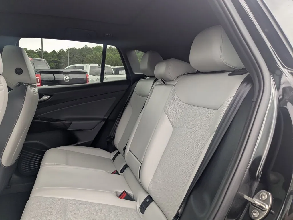 2021 Volkswagen ID.4 Pro S thumbnail 22