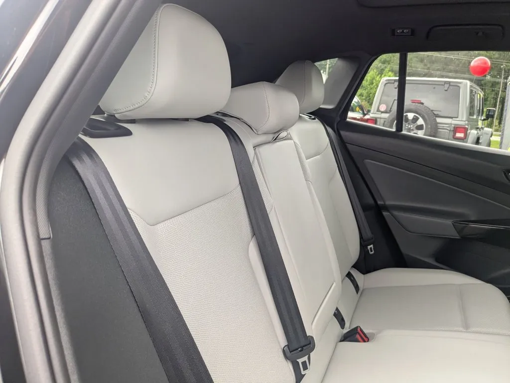 2021 Volkswagen ID.4 Pro S thumbnail 24