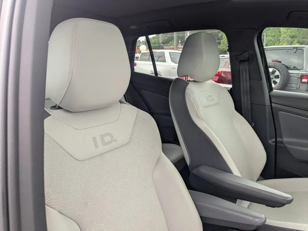 2021 Volkswagen ID.4 Pro S thumbnail 25