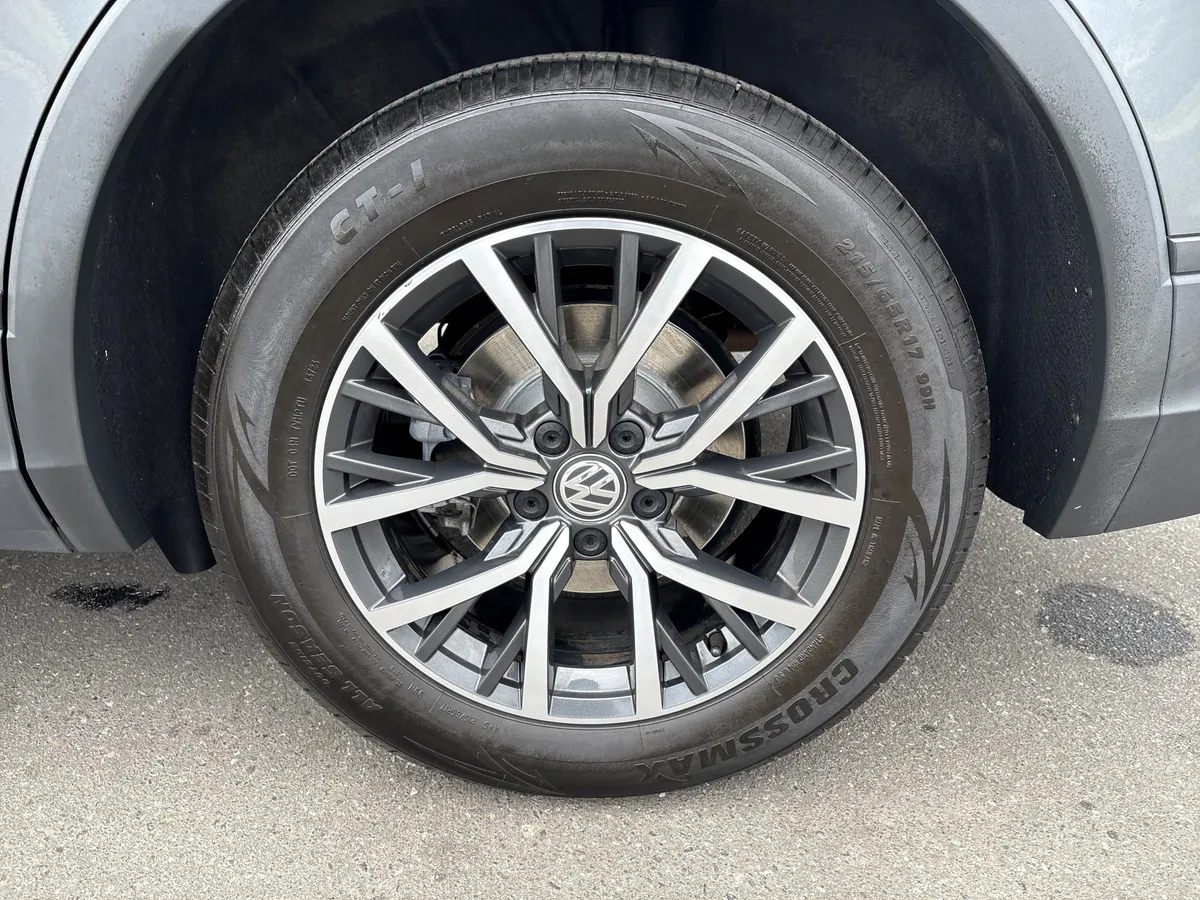 2021 Volkswagen Tiguan S thumbnail 13