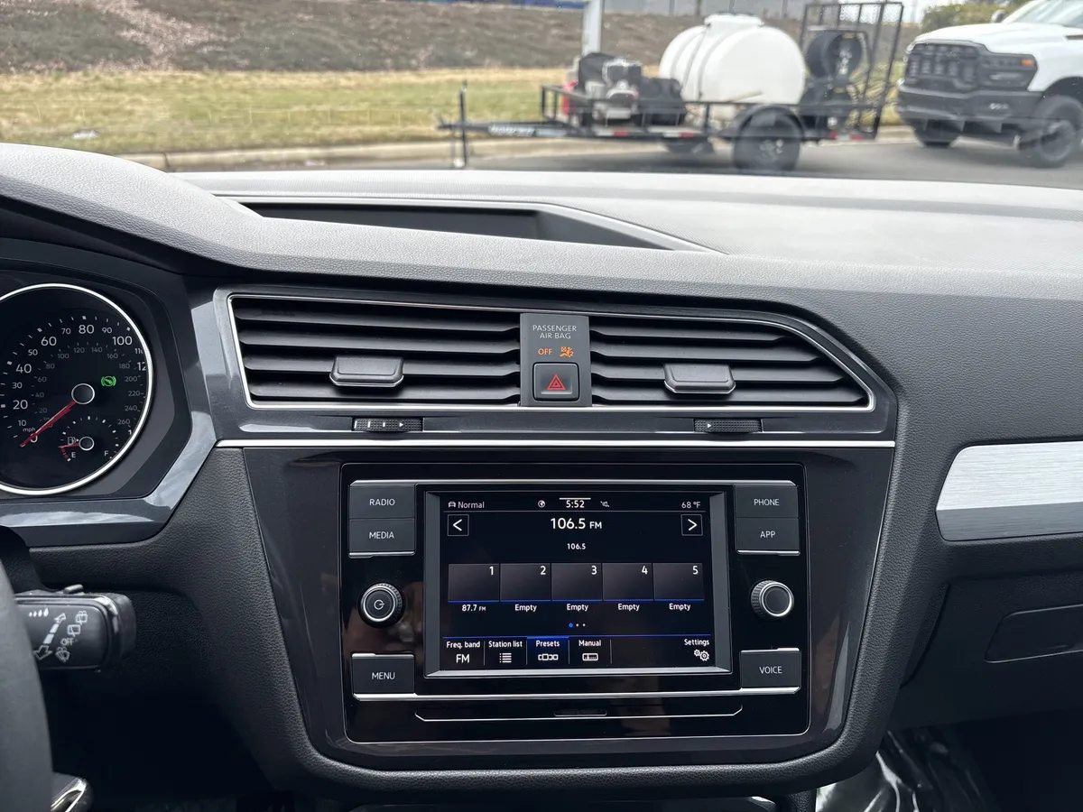 2021 Volkswagen Tiguan S thumbnail 27