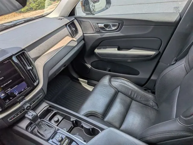 2021 Volvo XC60 T5 Inscription thumbnail 16