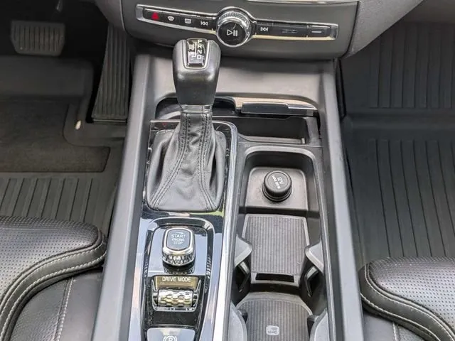2021 Volvo XC60 T5 Inscription thumbnail 18