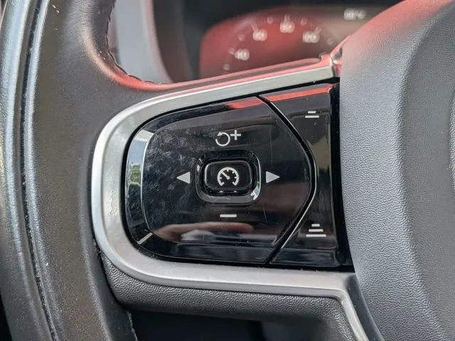 2021 Volvo XC60 T5 Inscription thumbnail 24