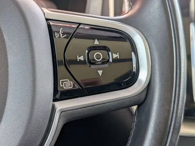 2021 Volvo XC60 T5 Inscription thumbnail 25