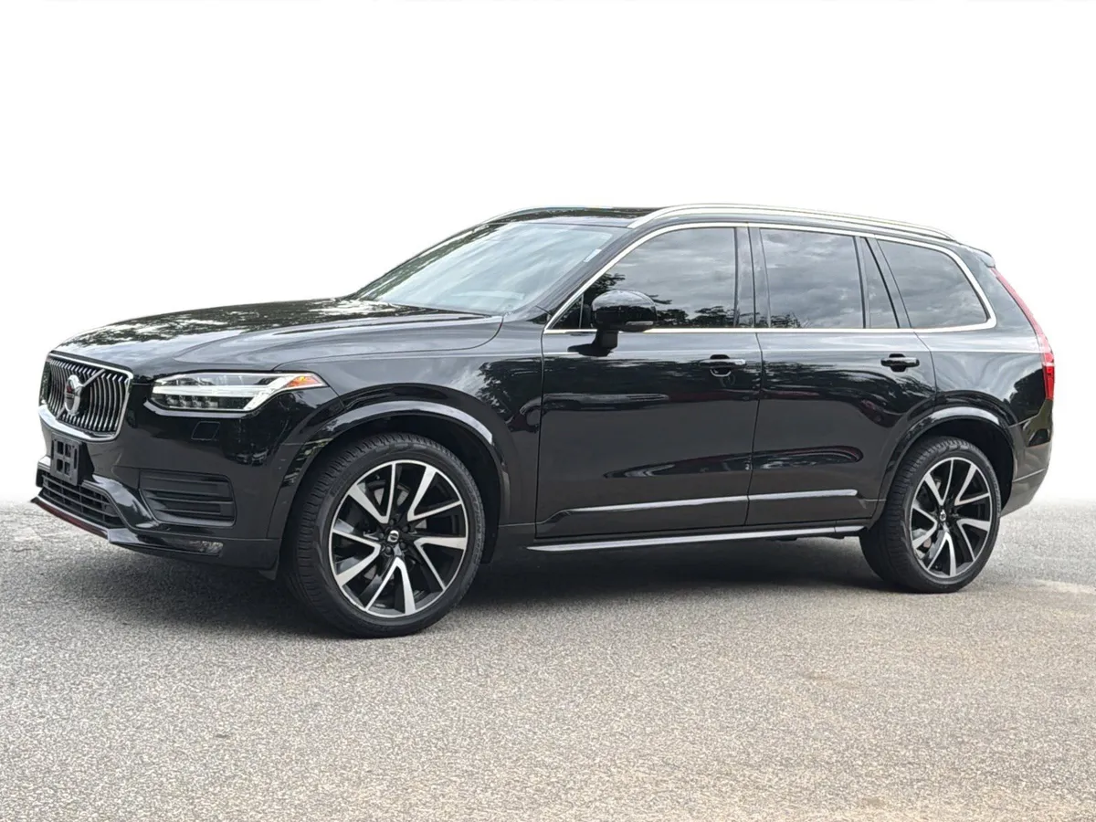 2021 Volvo XC90 Momentum thumbnail 19