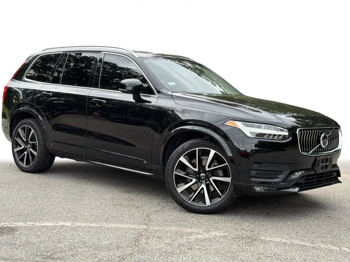 2021 Volvo XC90 Momentum thumbnail 2