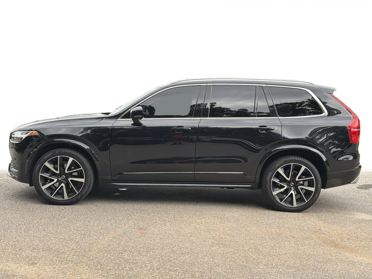 2021 Volvo XC90 Momentum thumbnail 20