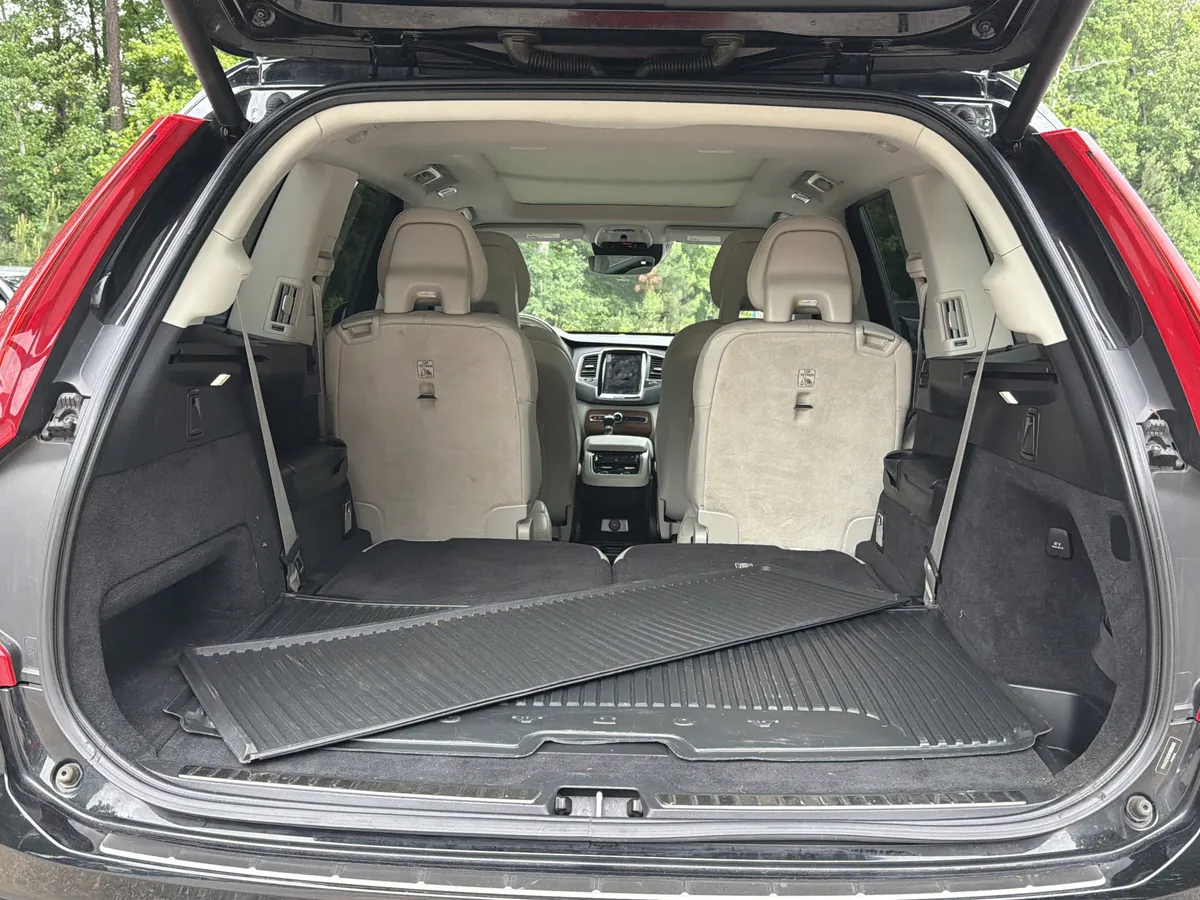 2021 Volvo XC90 Momentum thumbnail 24
