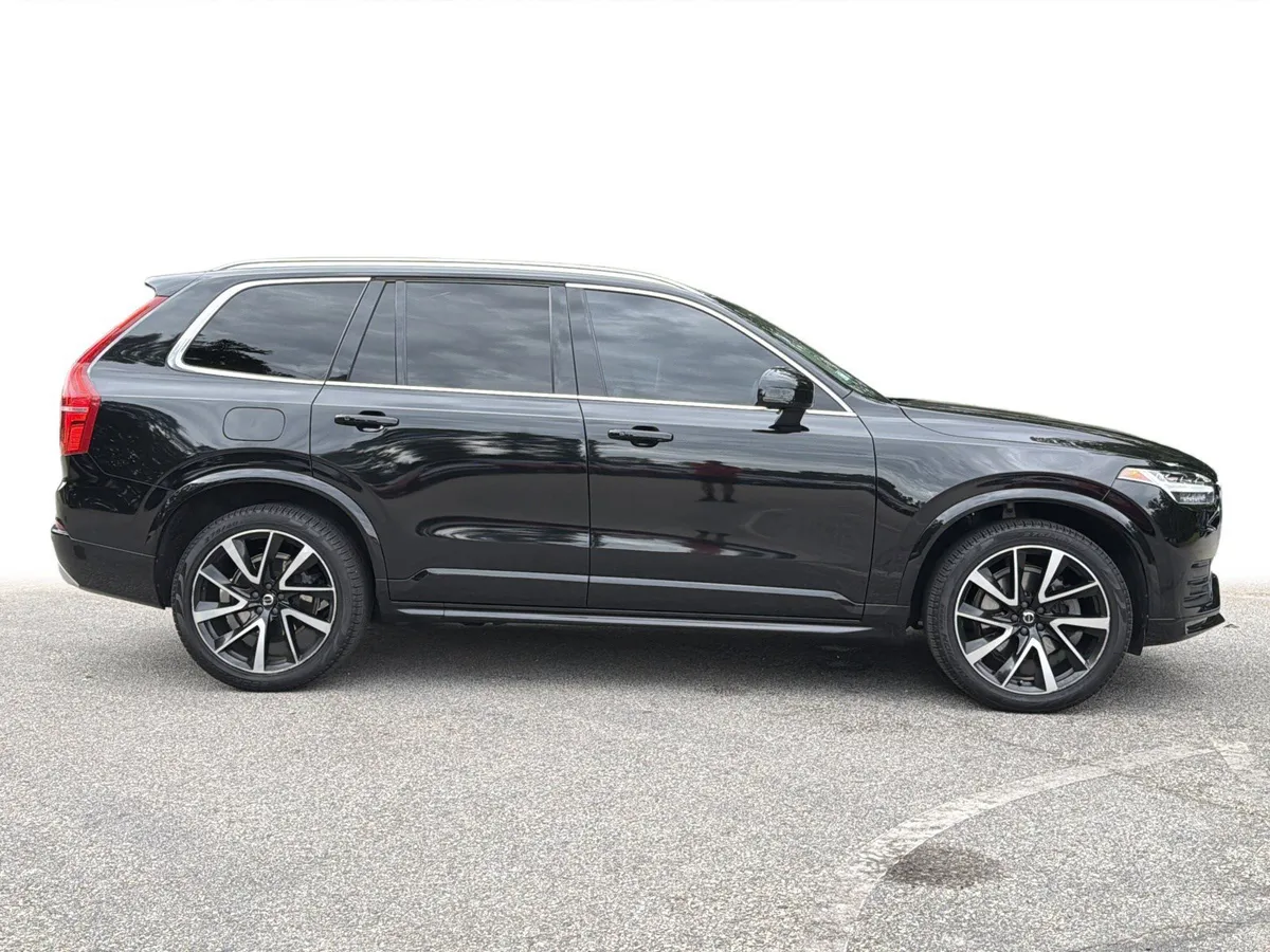 2021 Volvo XC90 Momentum thumbnail 27