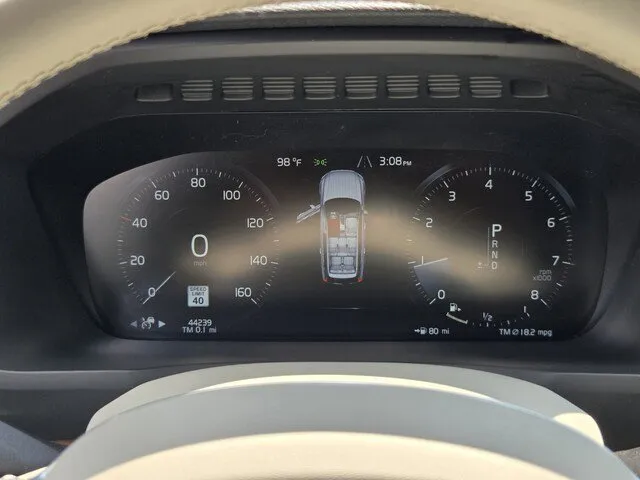2021 Volvo XC90 Momentum thumbnail 22