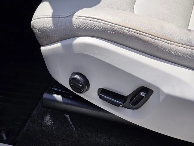 2021 Volvo XC90 Momentum thumbnail 29