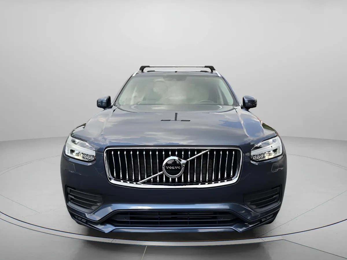 2021 Volvo XC90 Momentum thumbnail 8