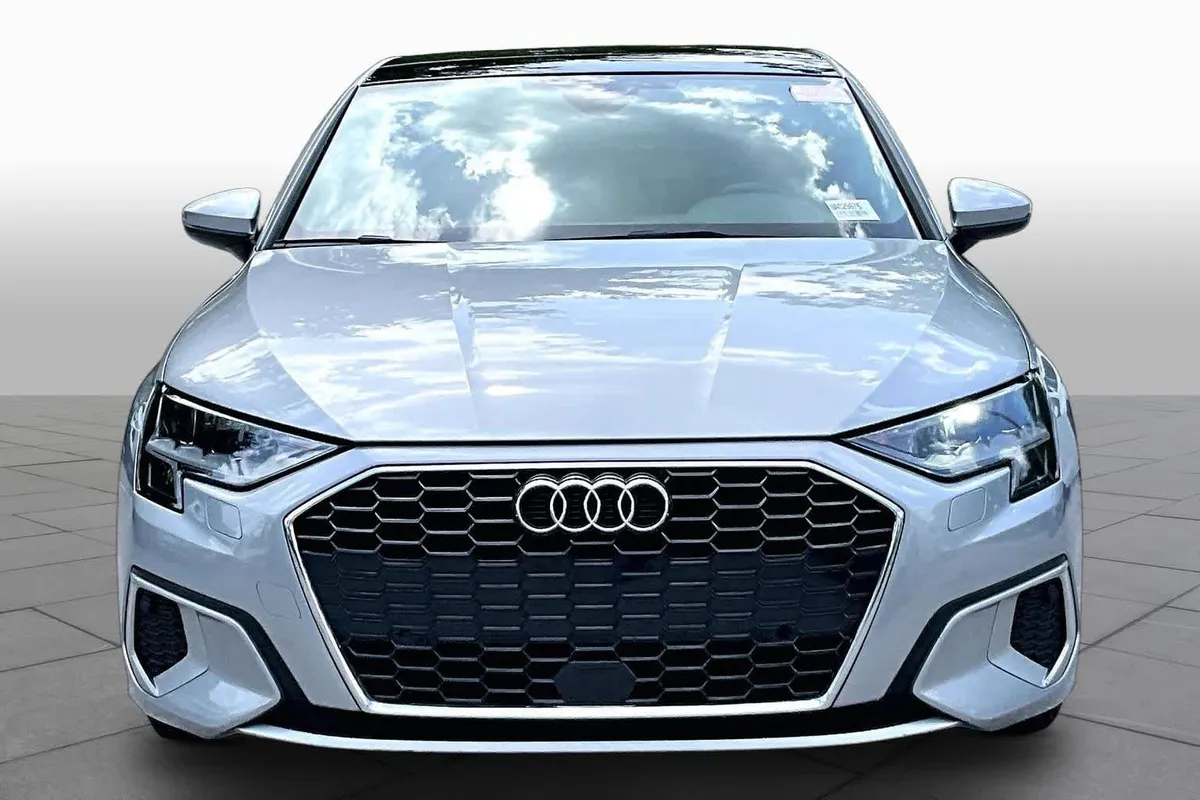 2022 Audi A3 Premium thumbnail 4