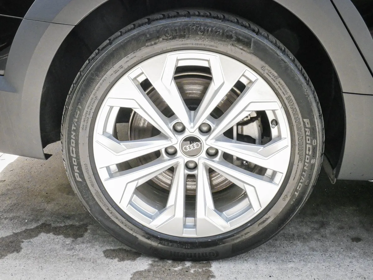 2022 Audi A4 allroad Premium thumbnail 12