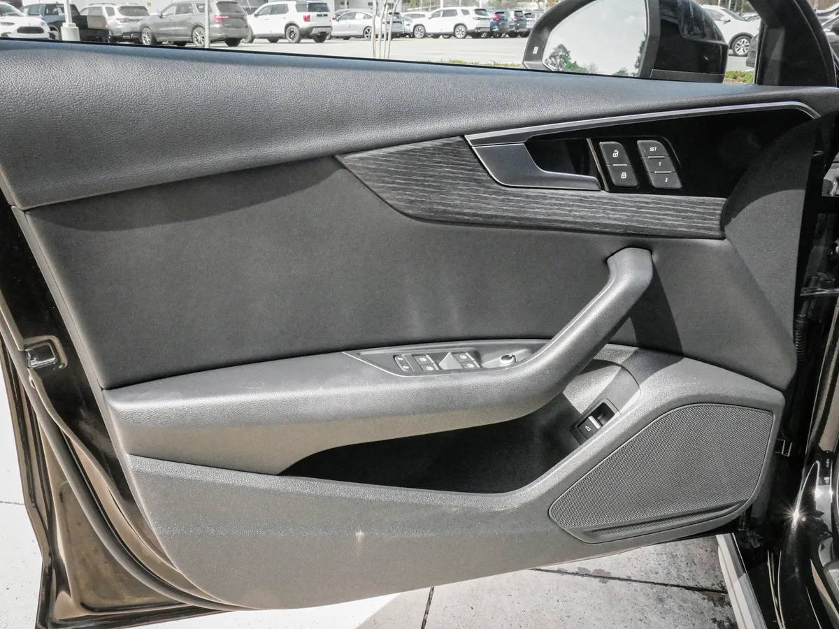 2022 Audi A4 allroad Premium thumbnail 13