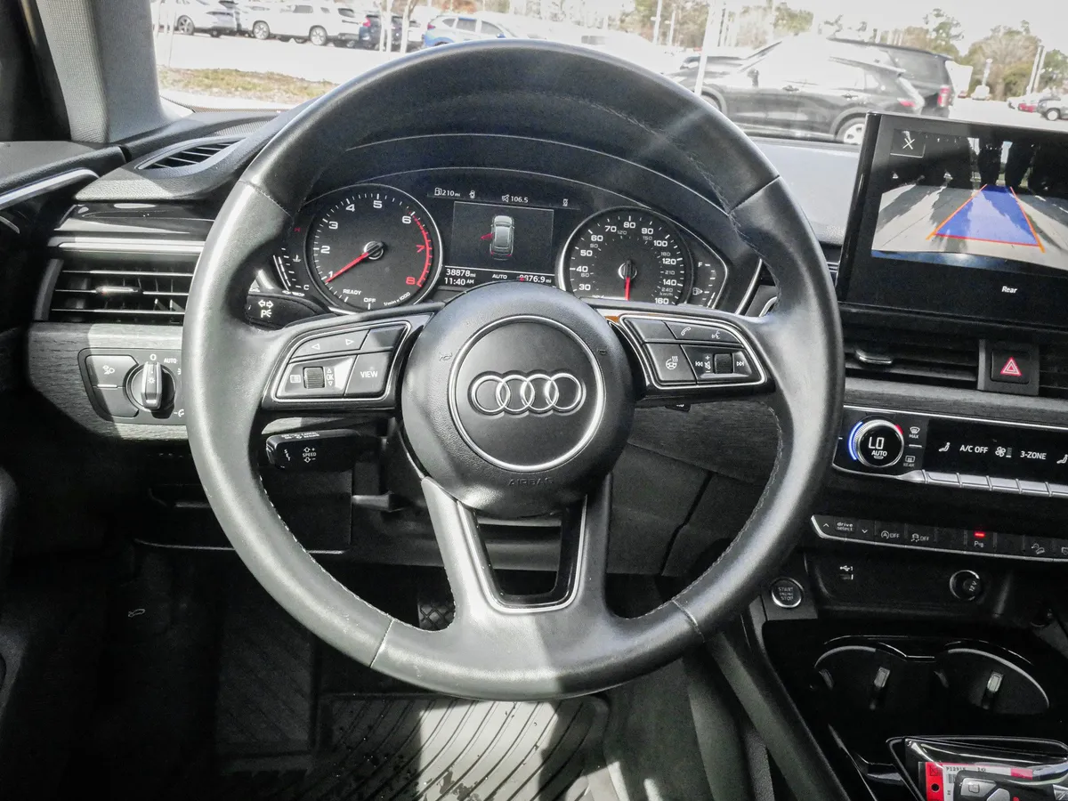 2022 Audi A4 allroad Premium thumbnail 17