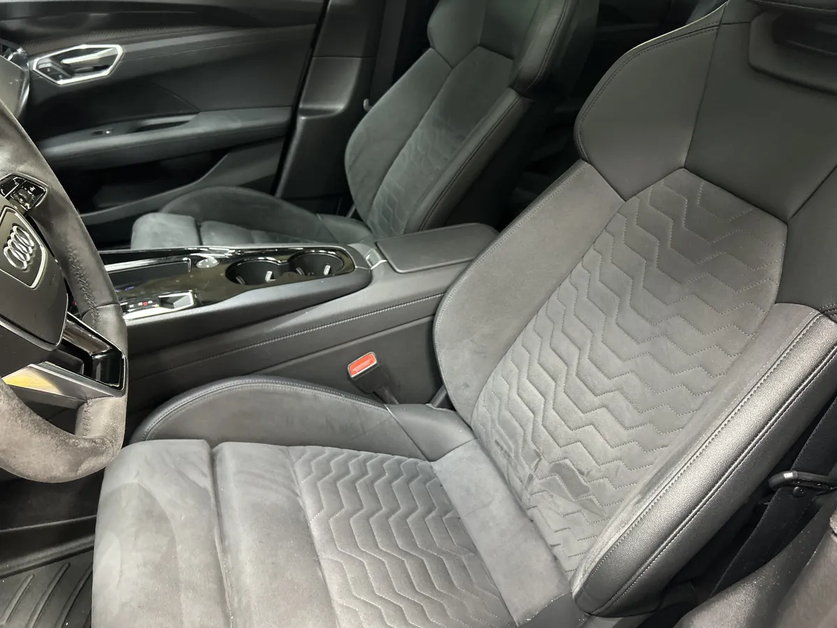 2022 Audi e-tron GT Premium Plus thumbnail 15