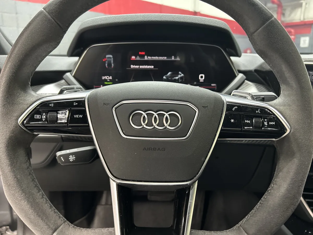 2022 Audi e-tron GT Premium Plus thumbnail 18