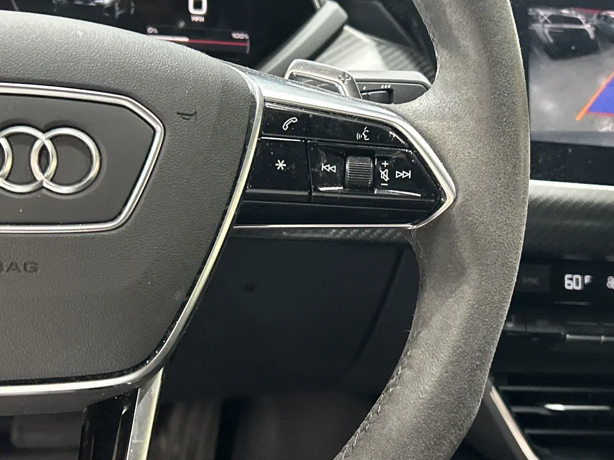 2022 Audi e-tron GT Premium Plus thumbnail 21