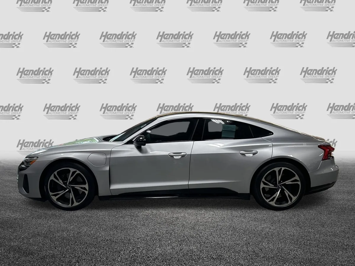 2022 Audi e-tron GT Premium Plus thumbnail 8