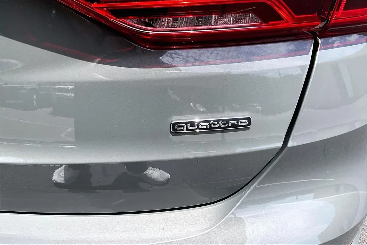 2022 Audi Q3 S line Premium Plus thumbnail 10