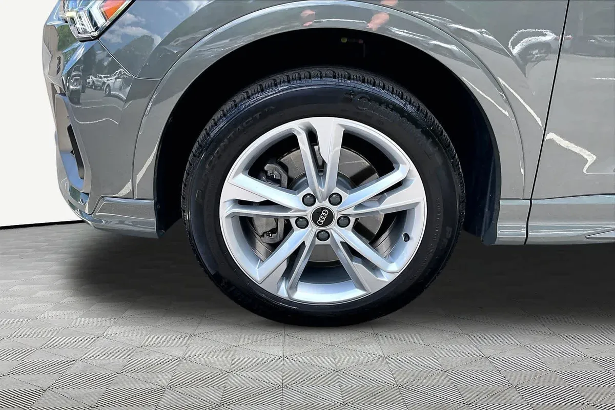 2022 Audi Q3 S line Premium Plus thumbnail 11
