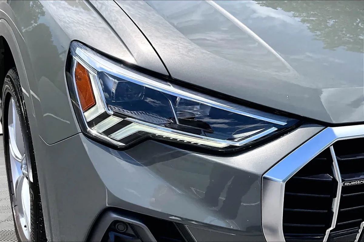2022 Audi Q3 S line Premium Plus thumbnail 28