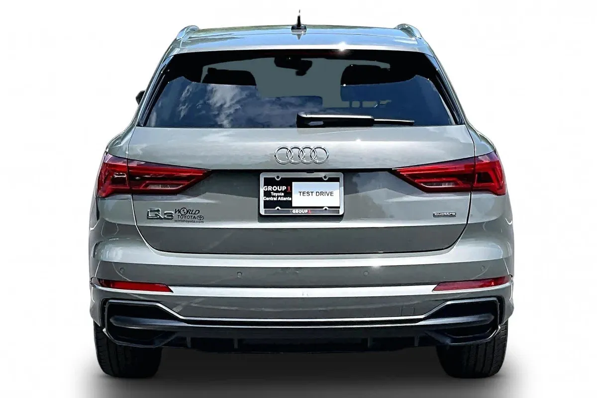 2022 Audi Q3 S line Premium Plus thumbnail 5