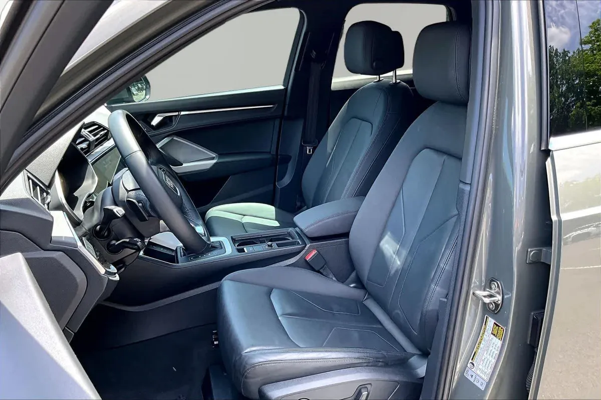 2022 Audi Q3 S line Premium Plus thumbnail 8
