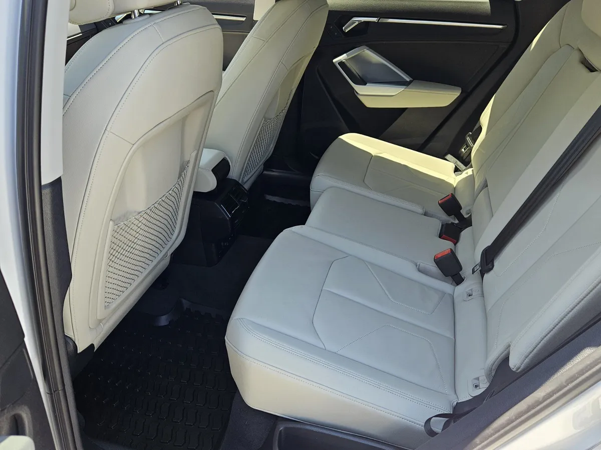 2022 Audi Q3 S line Premium thumbnail 10
