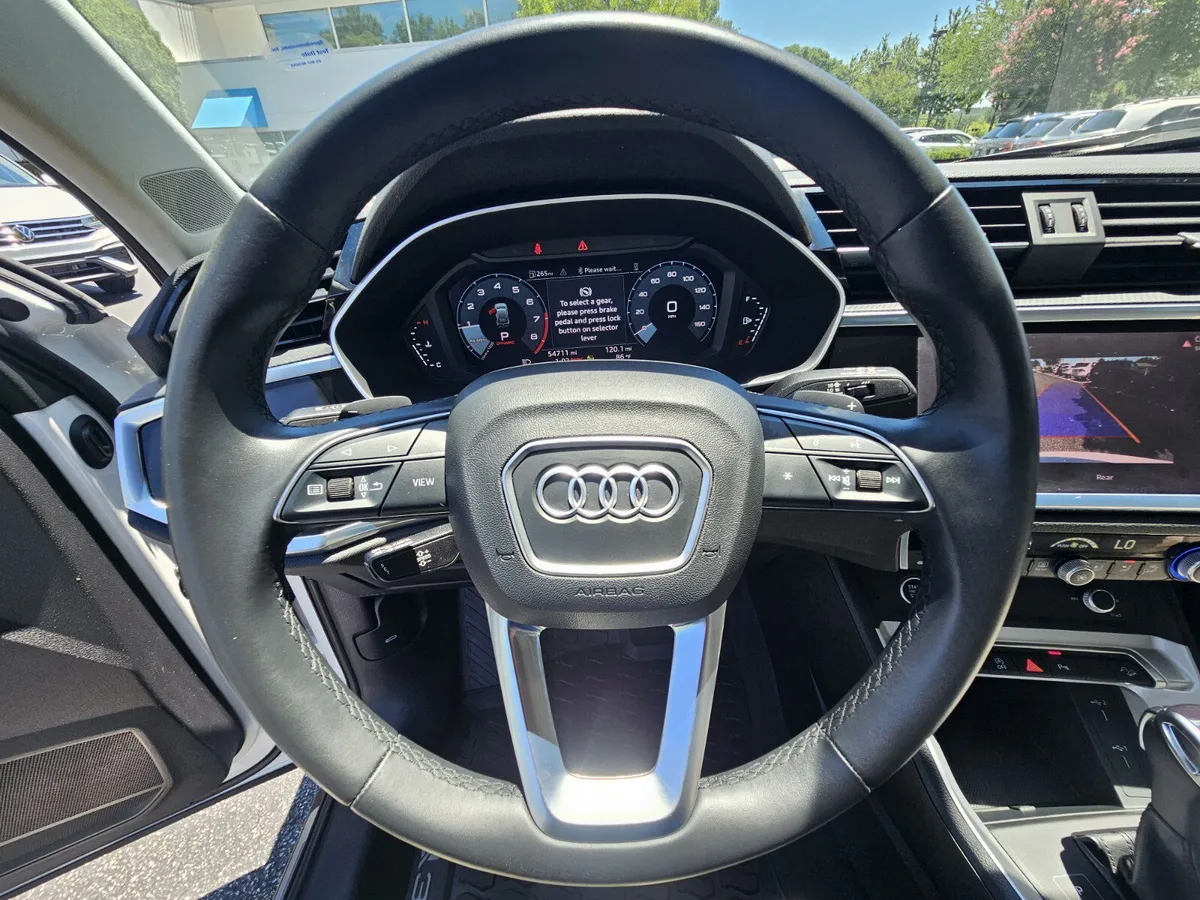 2022 Audi Q3 S line Premium thumbnail 23