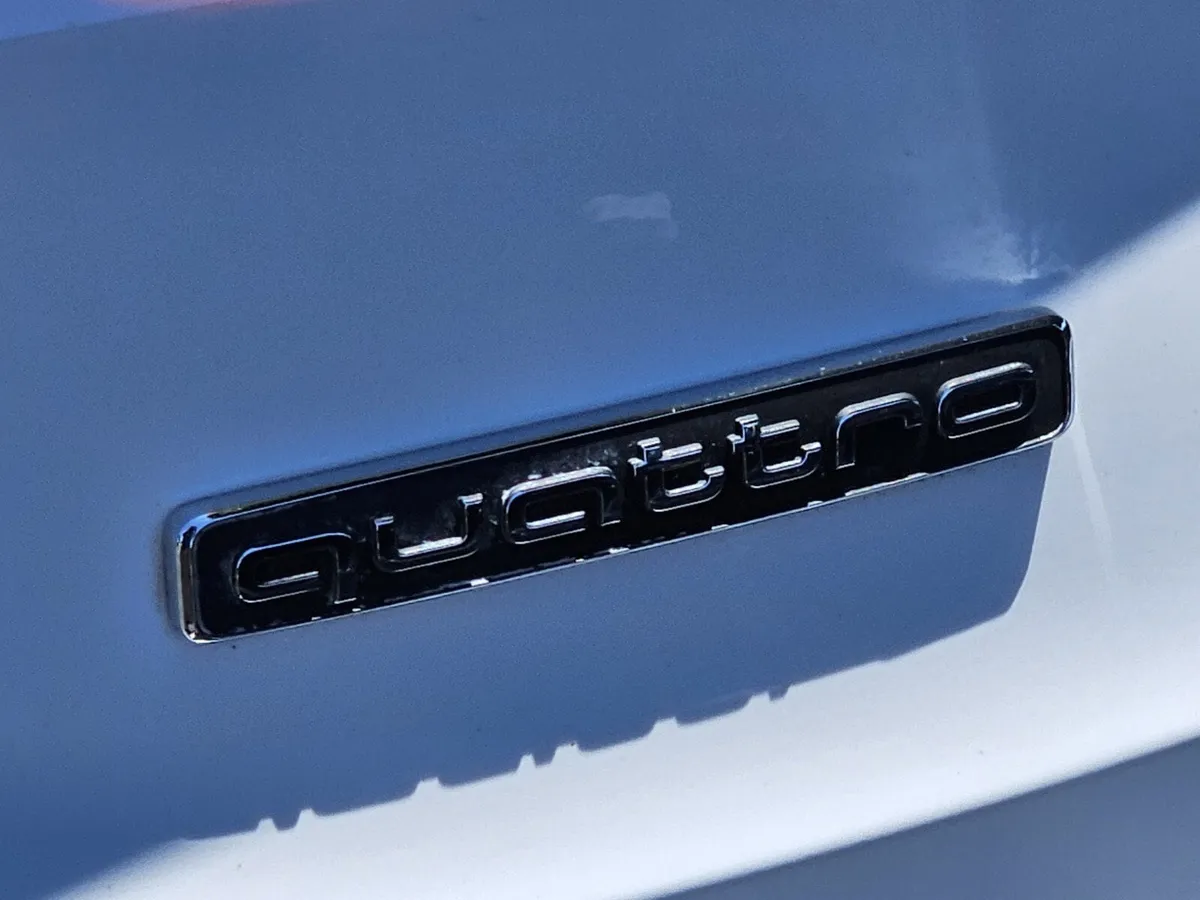 2022 Audi Q3 S line Premium thumbnail 31