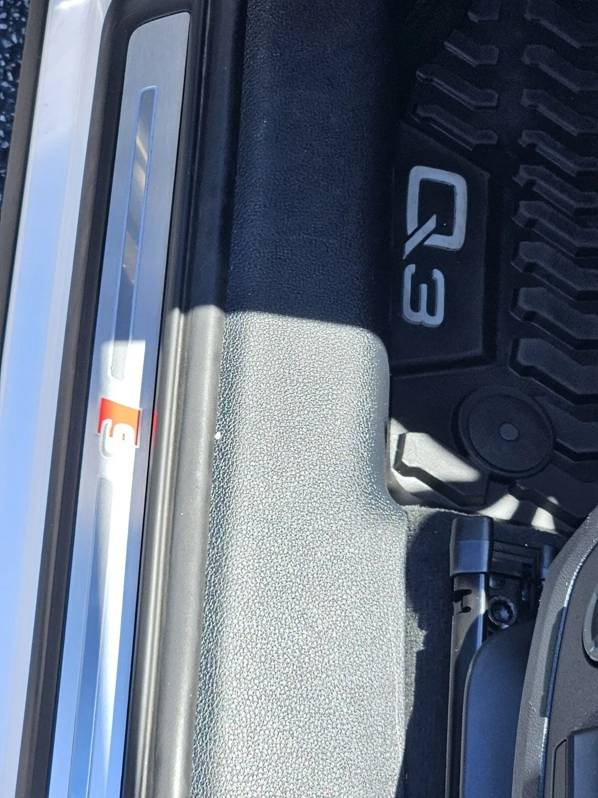 2022 Audi Q3 S line Premium thumbnail 34
