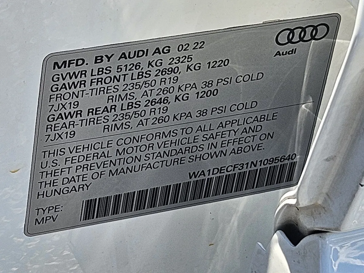 2022 Audi Q3 S line Premium thumbnail 35
