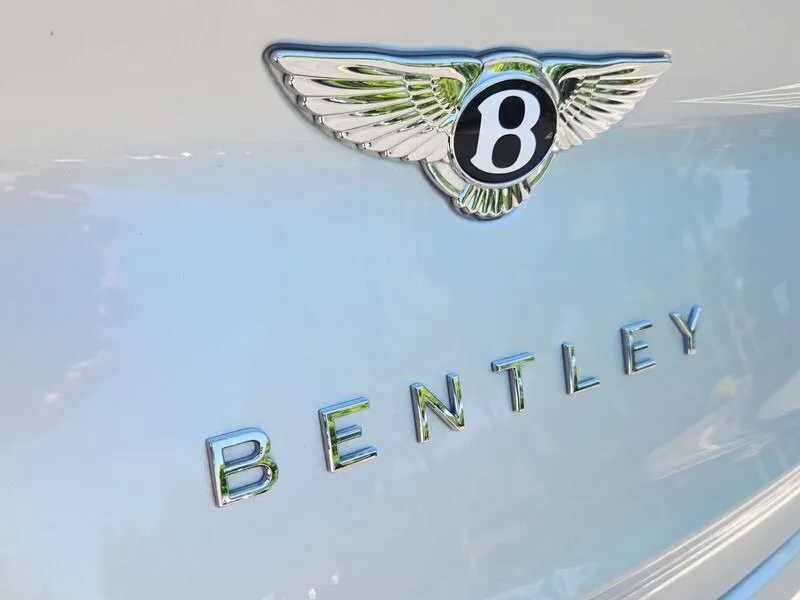 2022 Bentley Bentayga S thumbnail 12