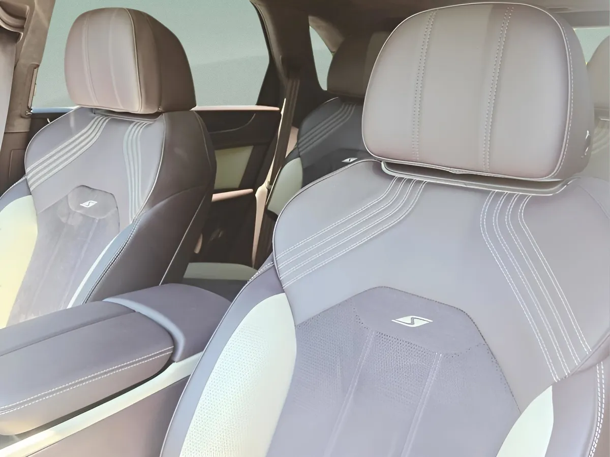 2022 Bentley Bentayga S thumbnail 23