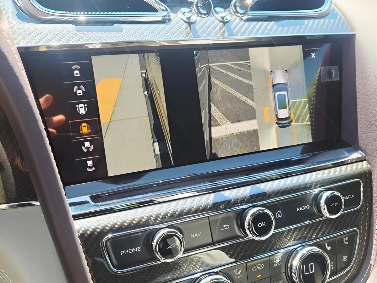 2022 Bentley Bentayga S thumbnail 38