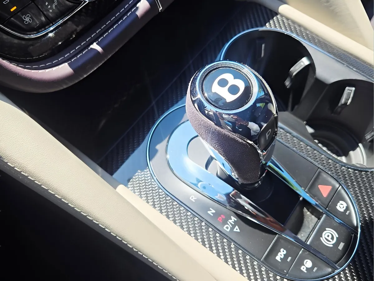 2022 Bentley Bentayga S thumbnail 44