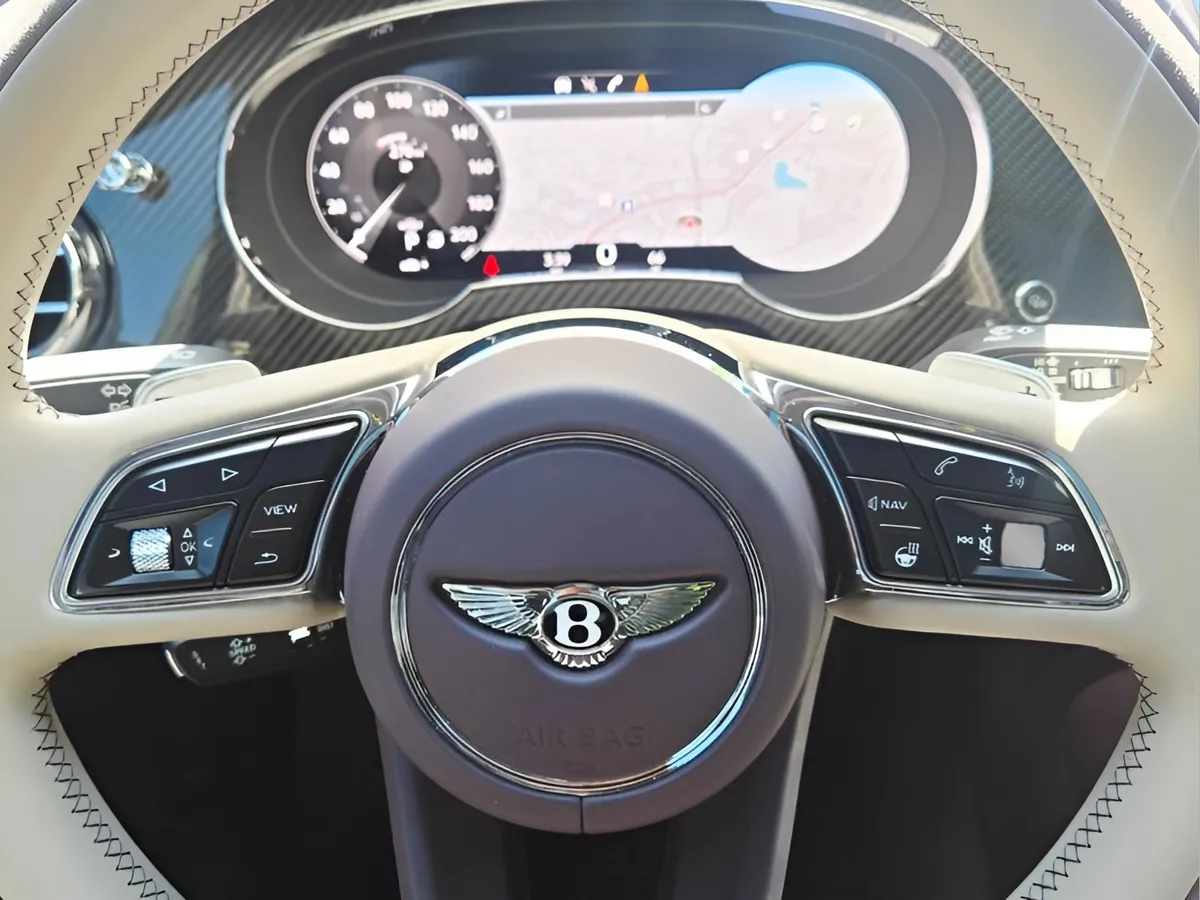 2022 Bentley Bentayga S thumbnail 46