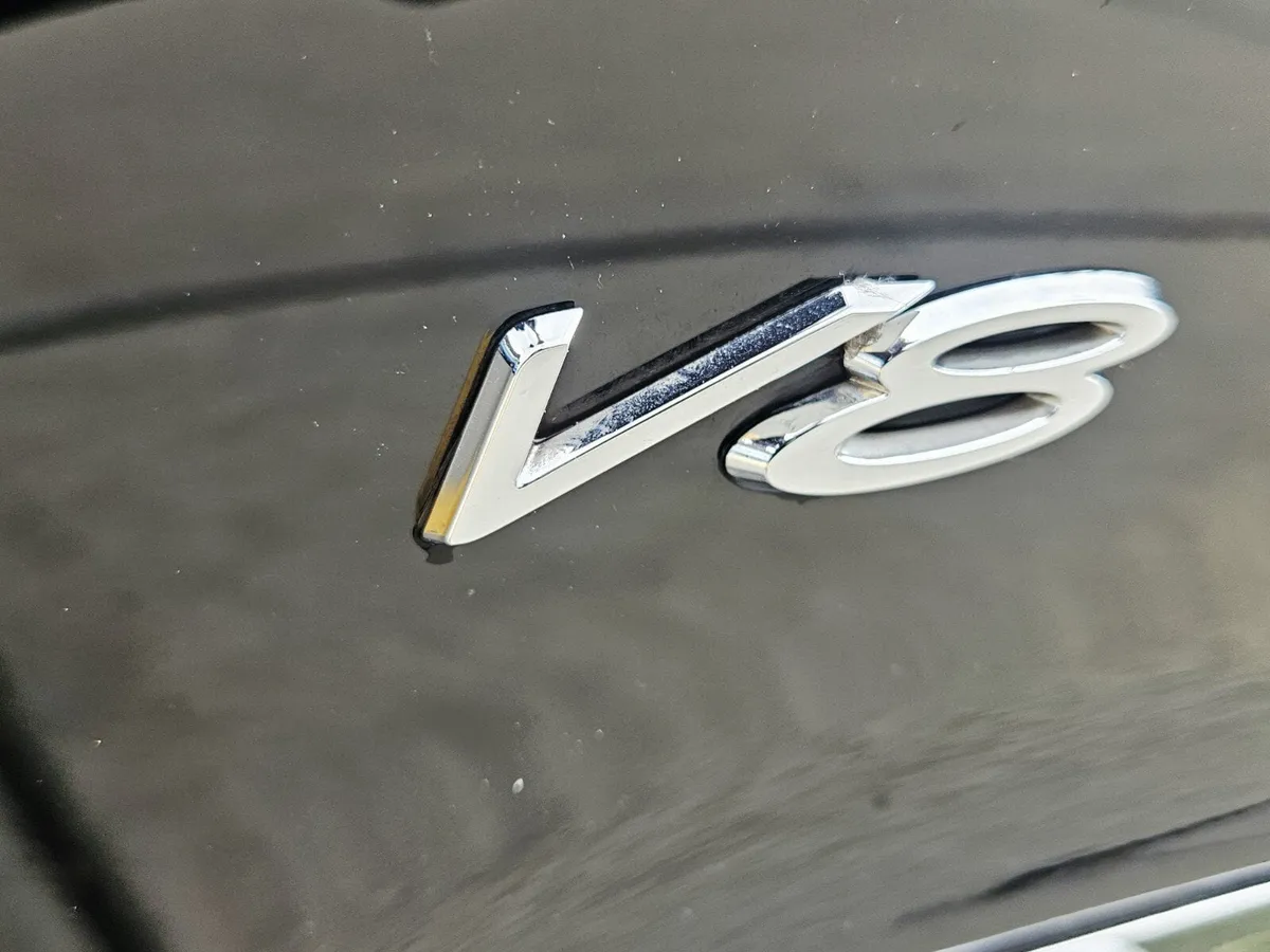 2022 Bentley Flying Spur V8 thumbnail 13