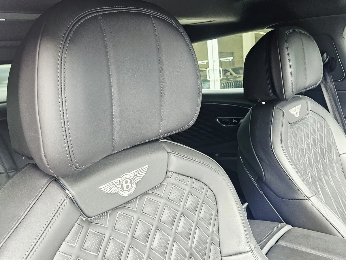 2022 Bentley Flying Spur V8 thumbnail 33