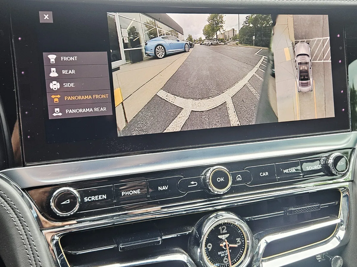 2022 Bentley Flying Spur V8 thumbnail 40