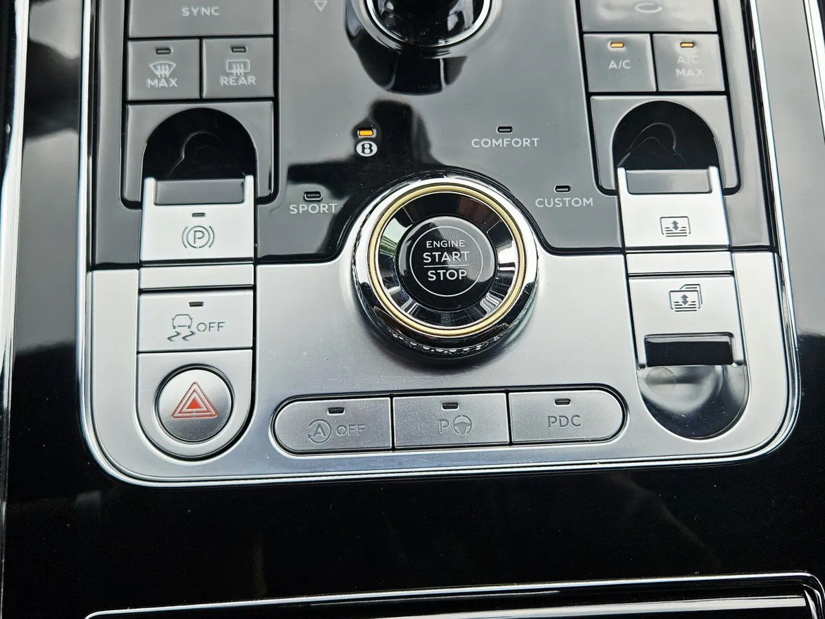 2022 Bentley Flying Spur V8 thumbnail 47