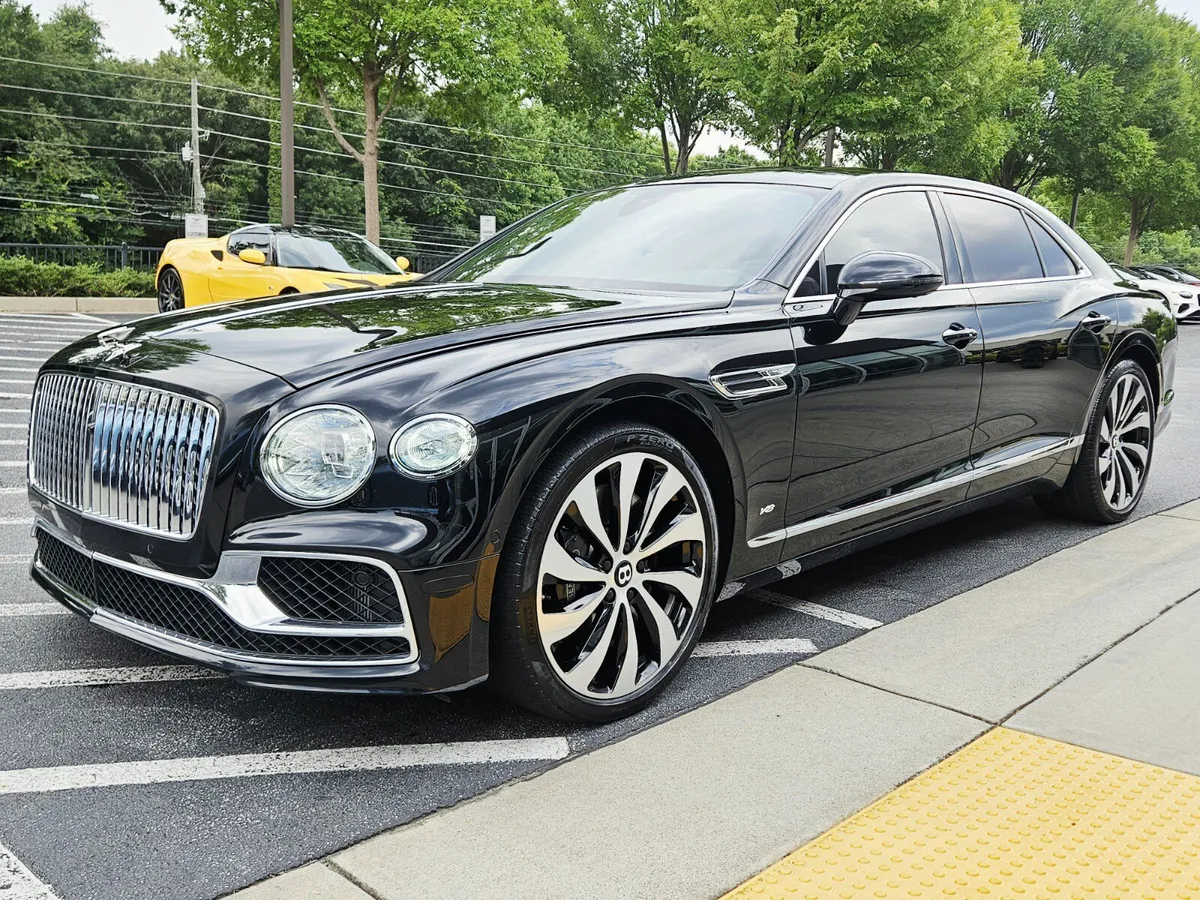2022 Bentley Flying Spur V8 thumbnail 7