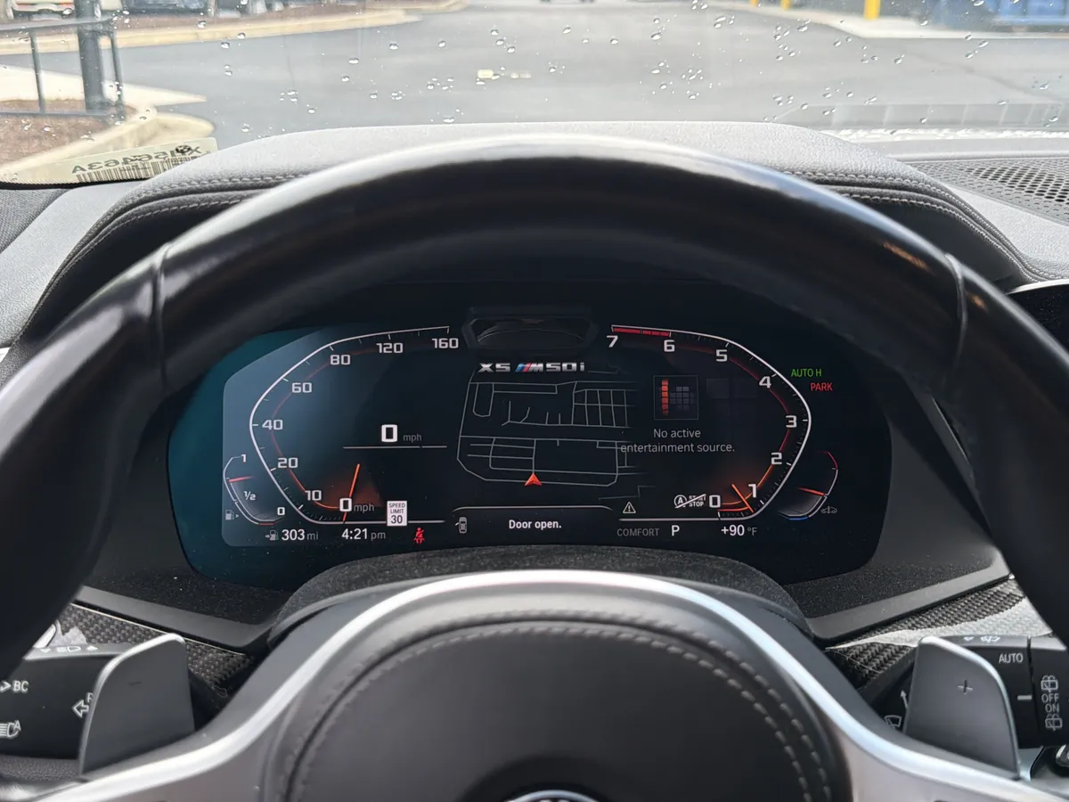 2022 BMW X5 M50i thumbnail 10